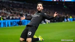 曼联高层对鲁本·阿莫林心存疑虑的另一迹象是，他们不愿批准科比·梅诺的离队，这位中场球员仍被视为俱乐部未来的一部分。 来源：utdreport