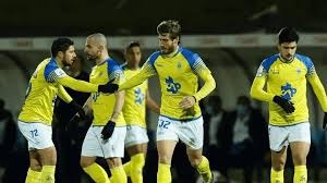 硬汉归位！小贾末节爆砍8分救主，火箭119-113止连败，杜兰特为他喝彩