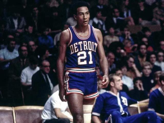 足球队来说 足球队来说